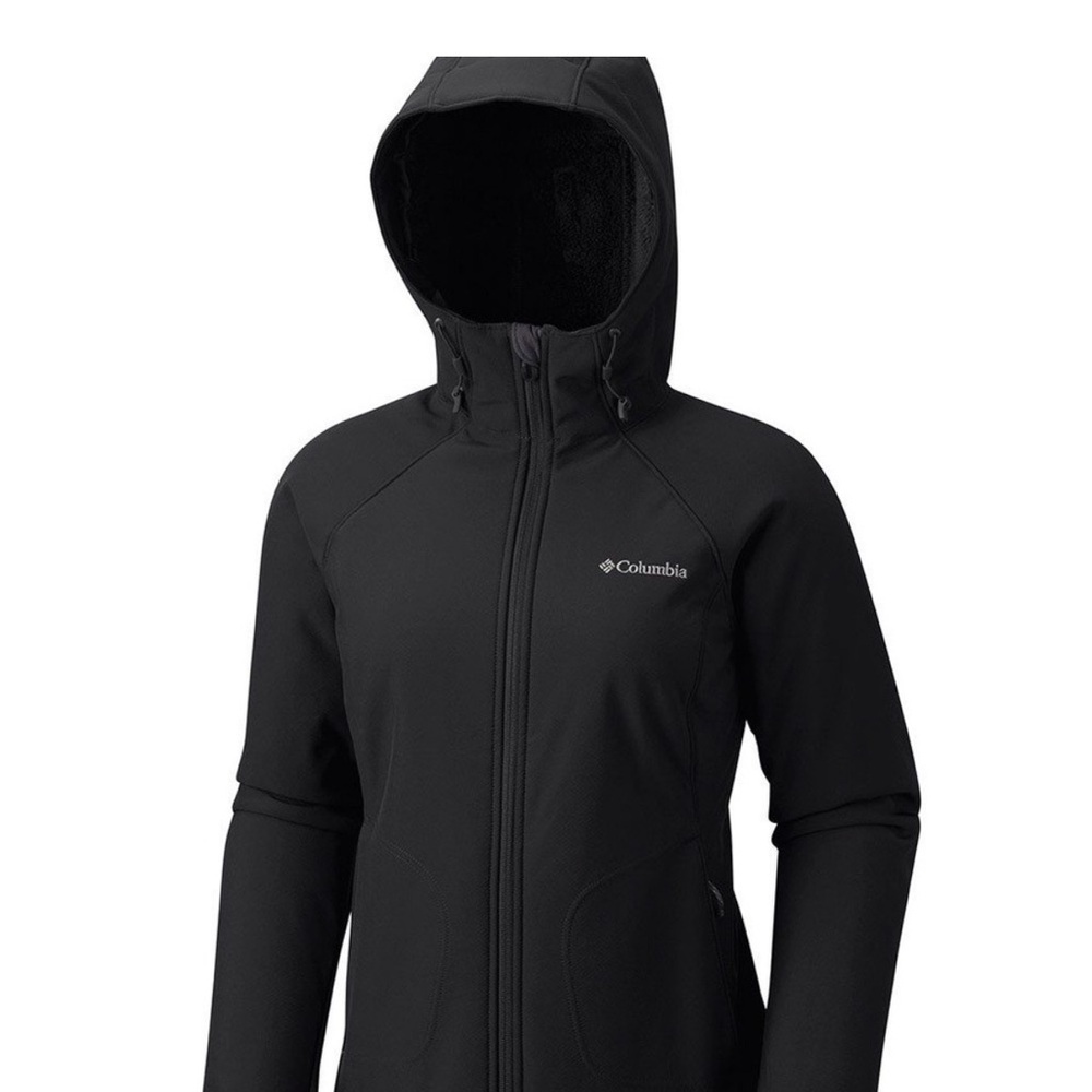 Columbia Women's Black fleece lined  Soft shell Jacket